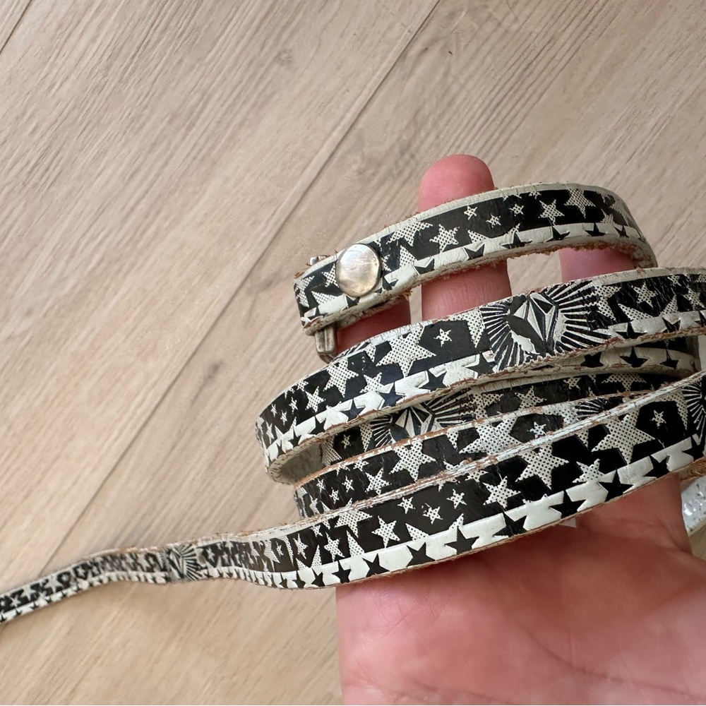 Volcom Vintage Star Pattern Black and White thin double wrap belt